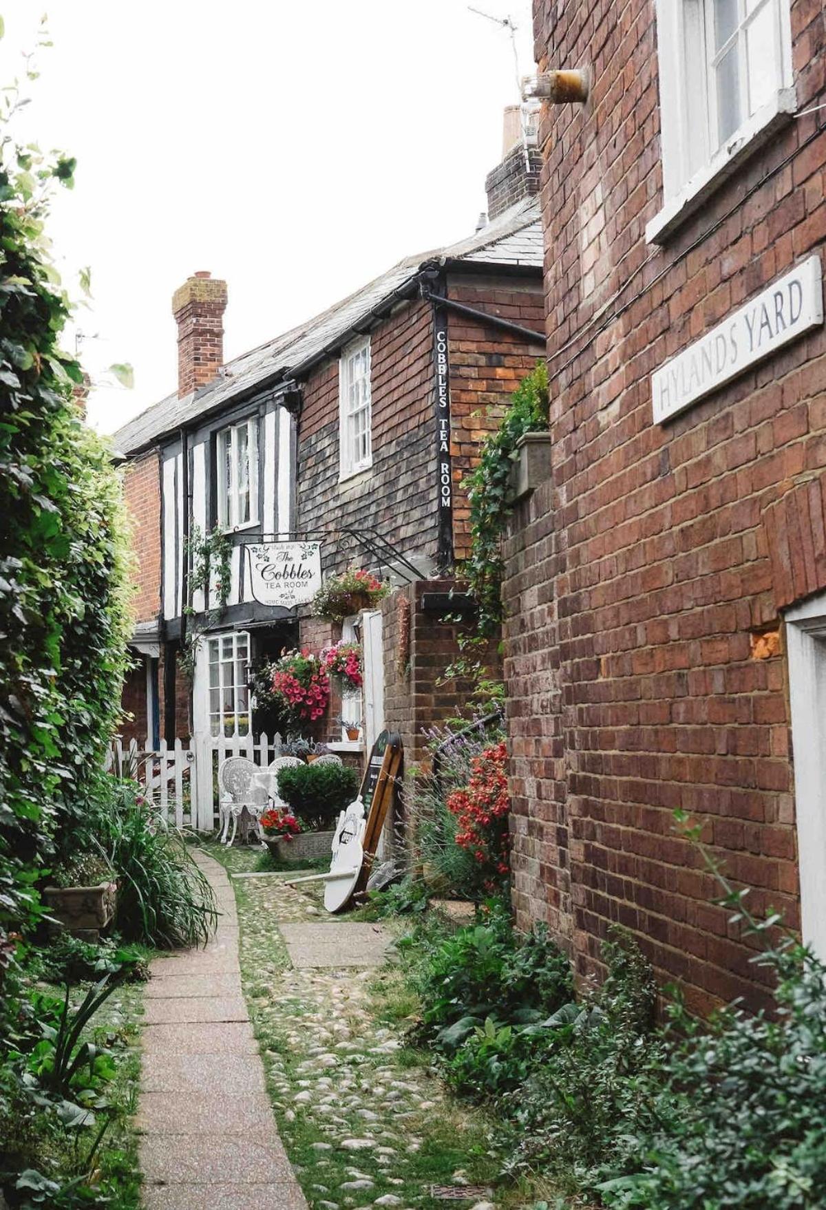 The Bullock Lodge, Foreign Rye