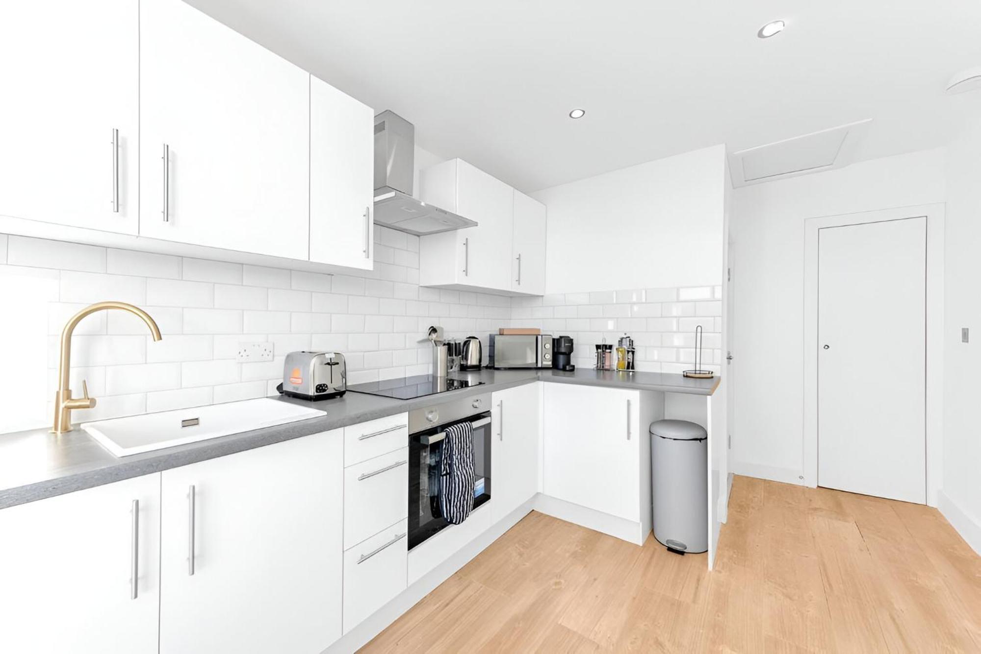 Apartment Cozy Away 1-bed Retreat With Kitchen Bliss *