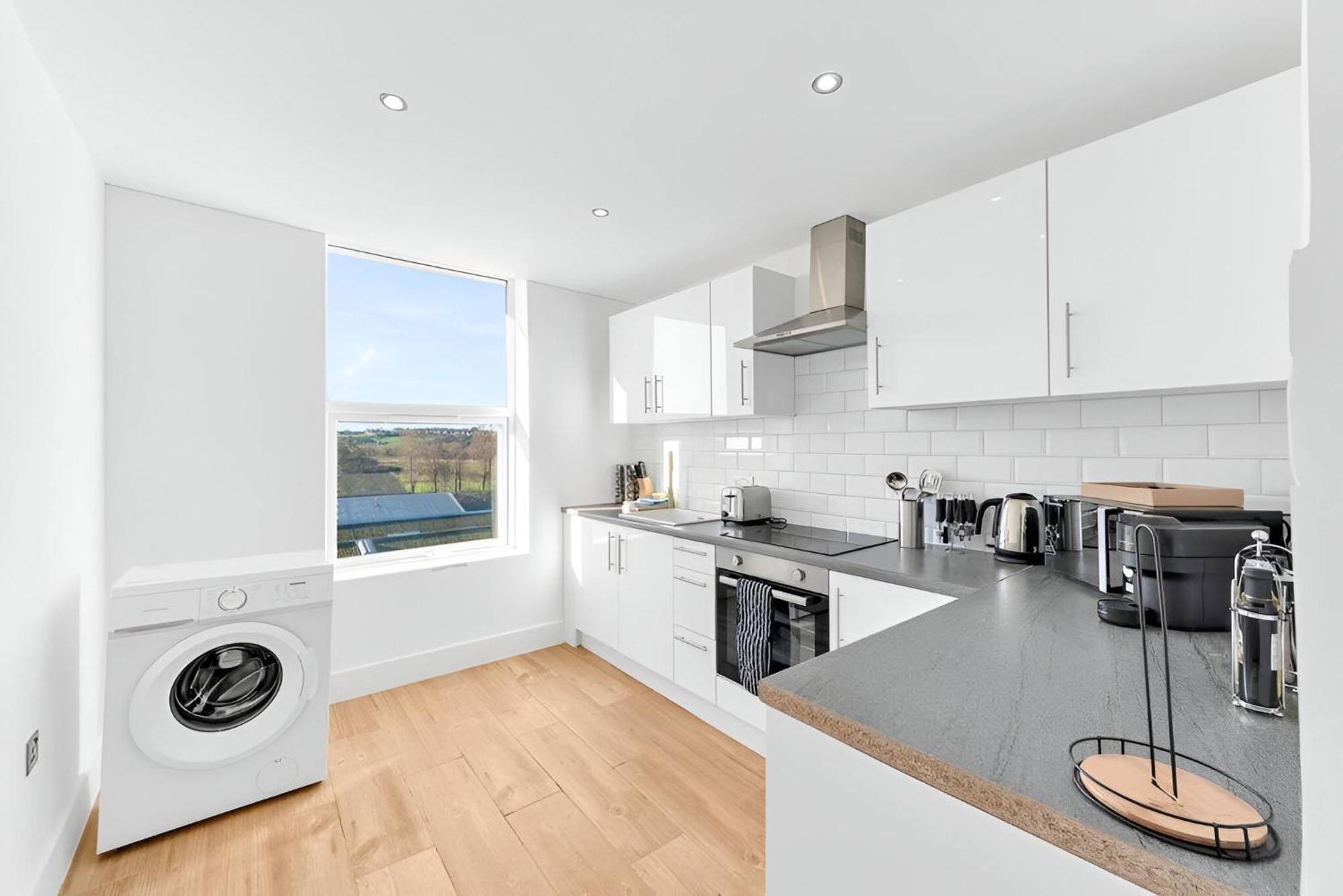 Cozy Away 1-bed Retreat With Kitchen Bliss Apartment *