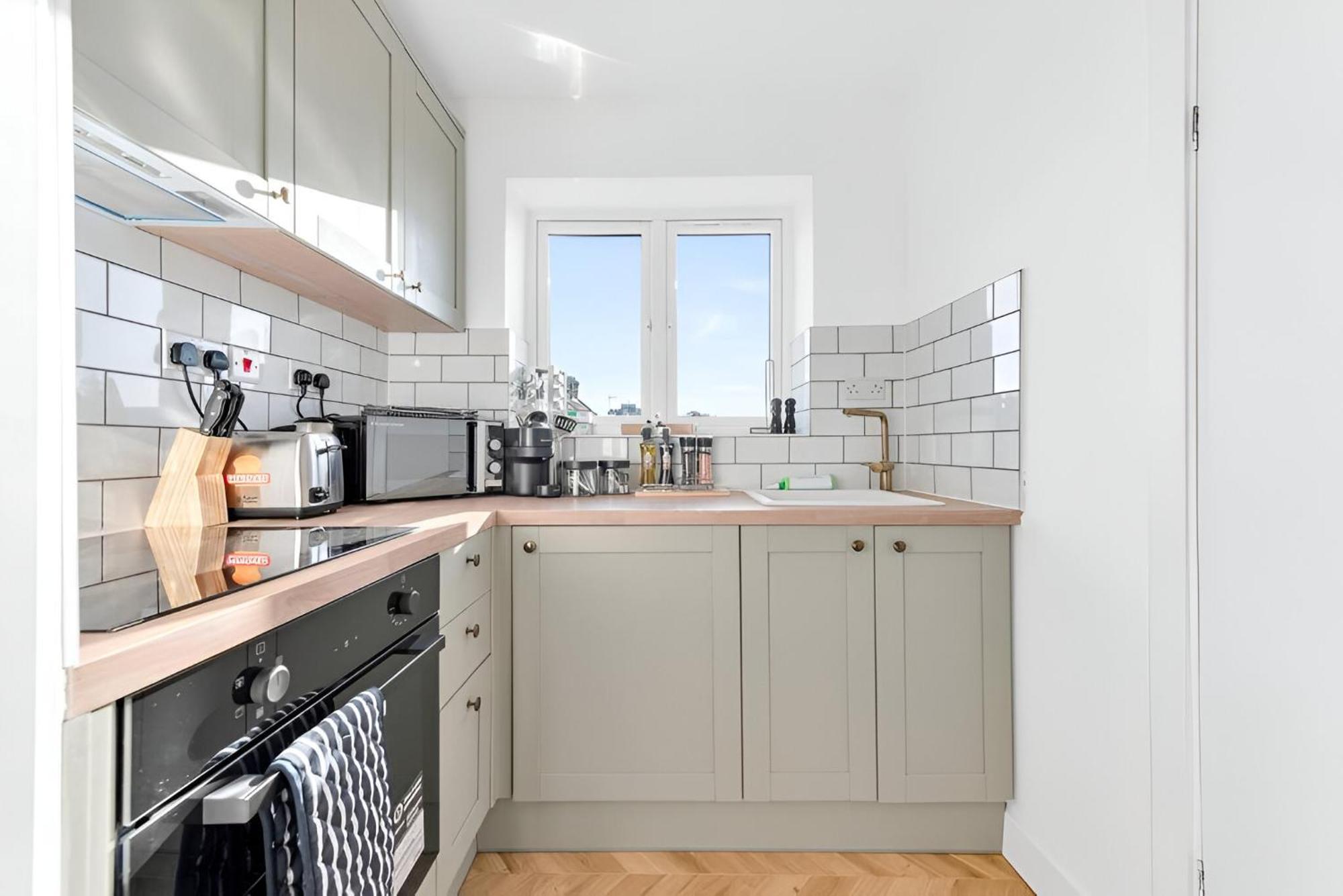 Apartment Timeless Comfort 1 Bed Gem With Deluxe Kitchen