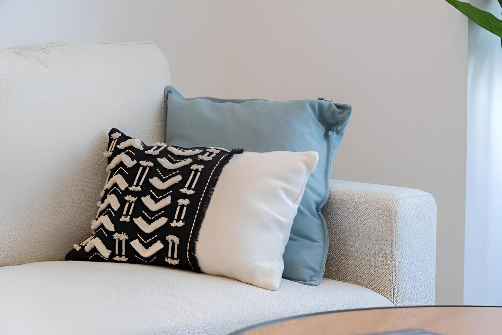 Timeless Comfort 1 Bed Gem With Deluxe Kitchen Rye
