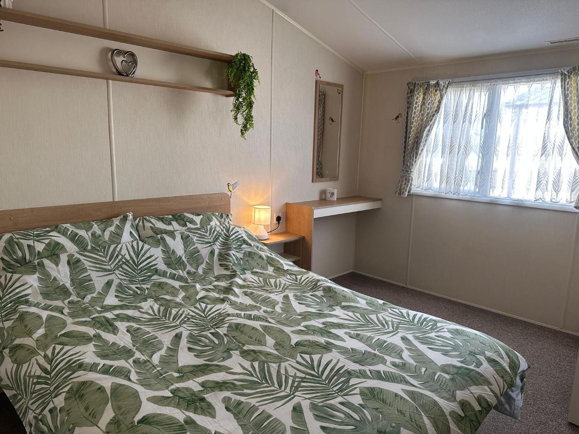 Cosy Static Caravan In Rye! Holiday home Rye
