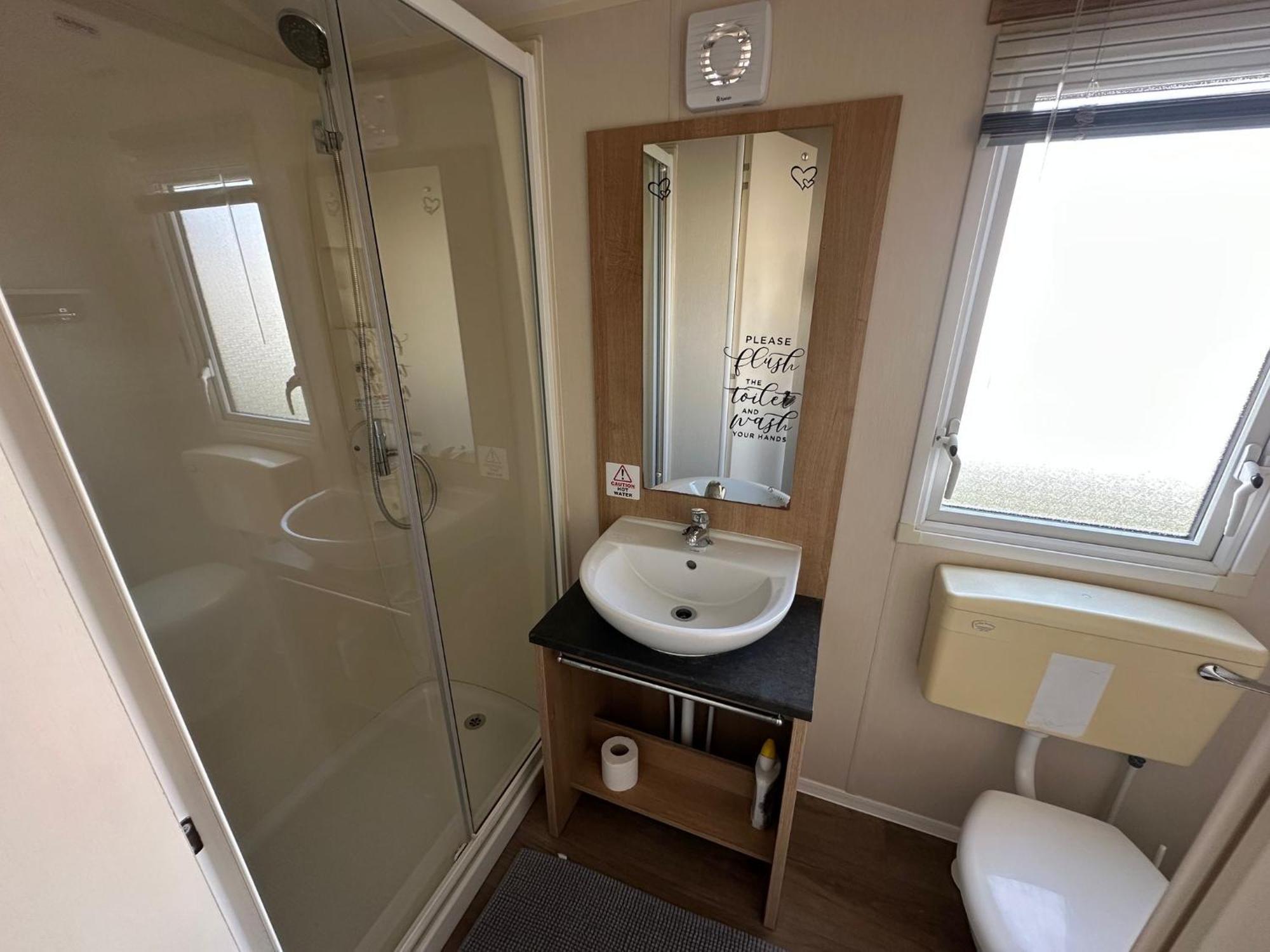 Cosy Static Caravan In Rye! Holiday home