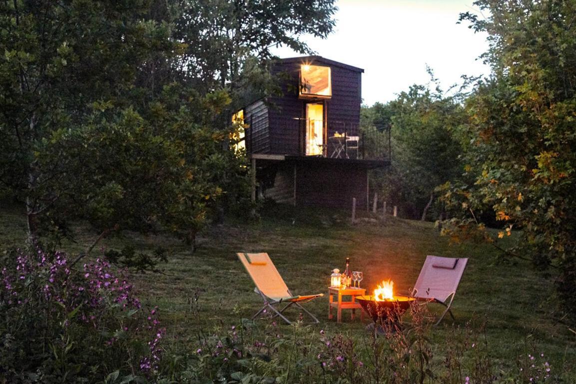 Extraordinary Huts Ltd Farm stay