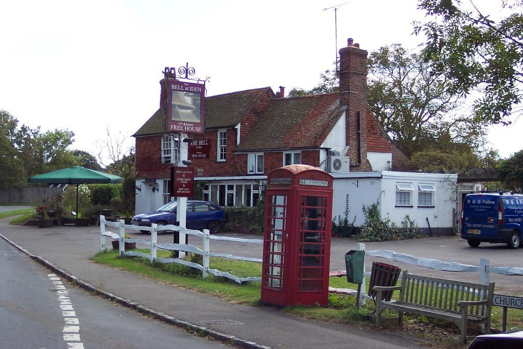 Coach House Bed & Breakfast 4*
