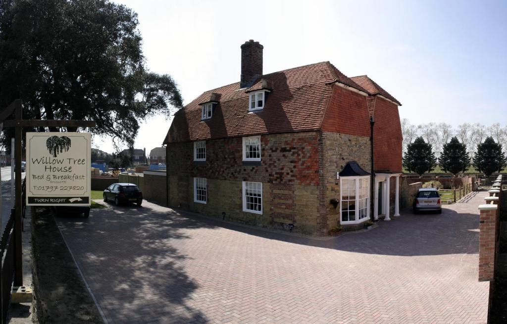 Willow Tree House 5*