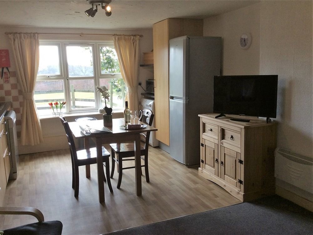 Apartment Humphries Cross