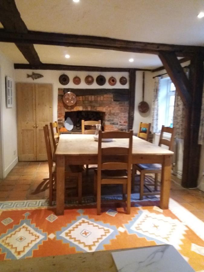 The House With Two Front Doors Bed & Breakfast