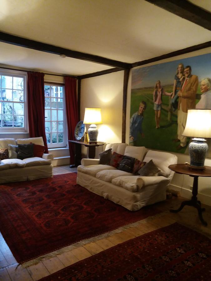 The House With Two Front Doors 3* Rye