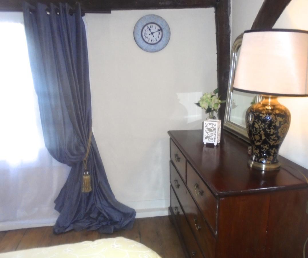 Bed & Breakfast The House With Two Front Doors