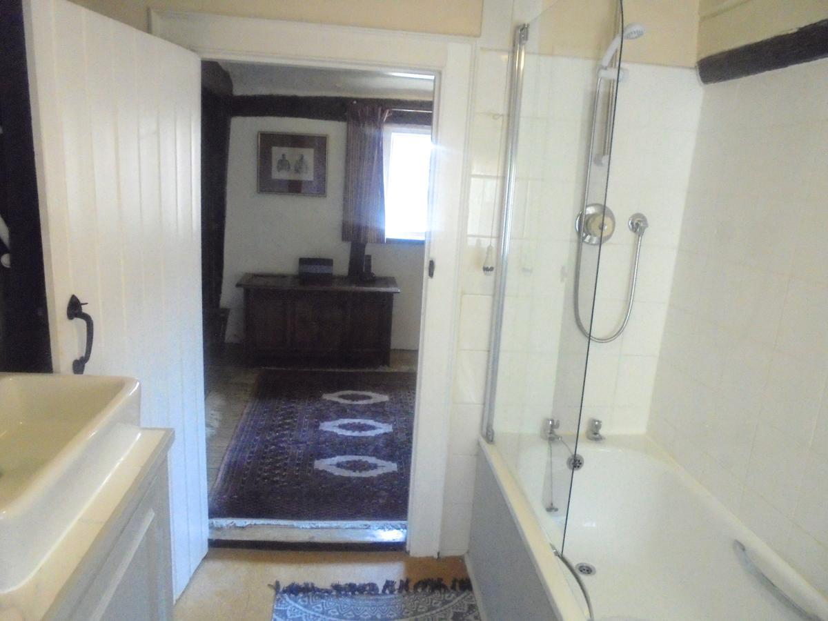 The House With Two Front Doors Bed & Breakfast 3*