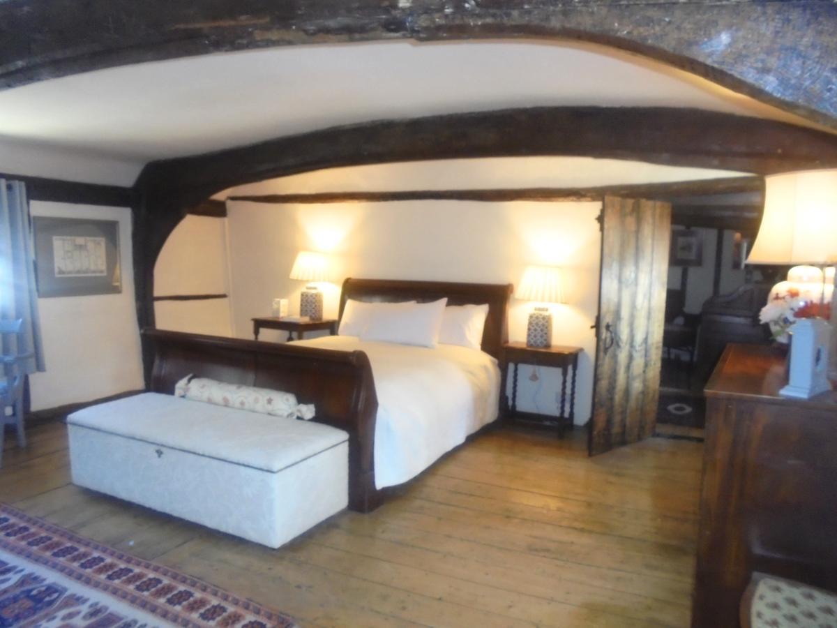 The House With Two Front Doors 3* Rye