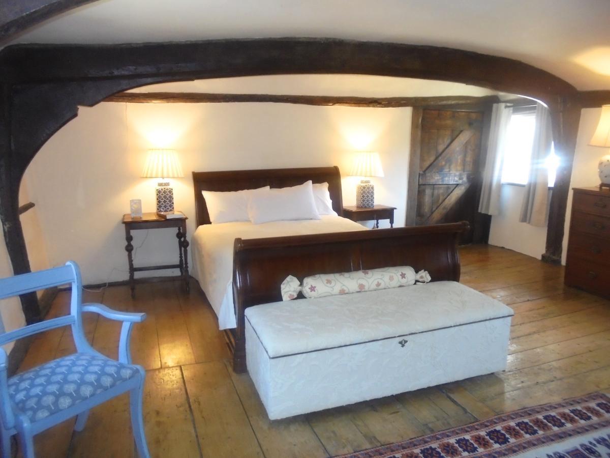 The House With Two Front Doors 3*