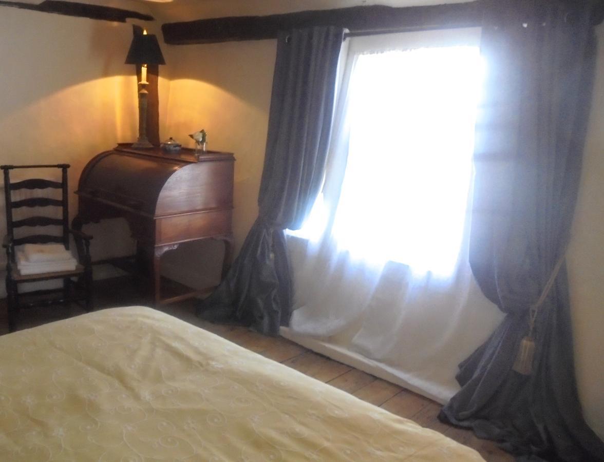 The House With Two Front Doors Bed & Breakfast 3*