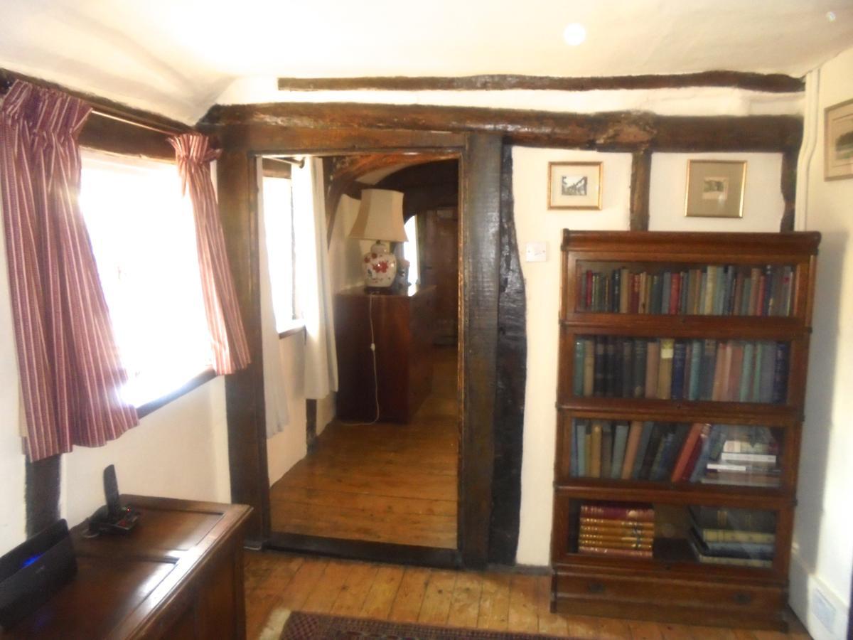 The House With Two Front Doors Bed & Breakfast 3*