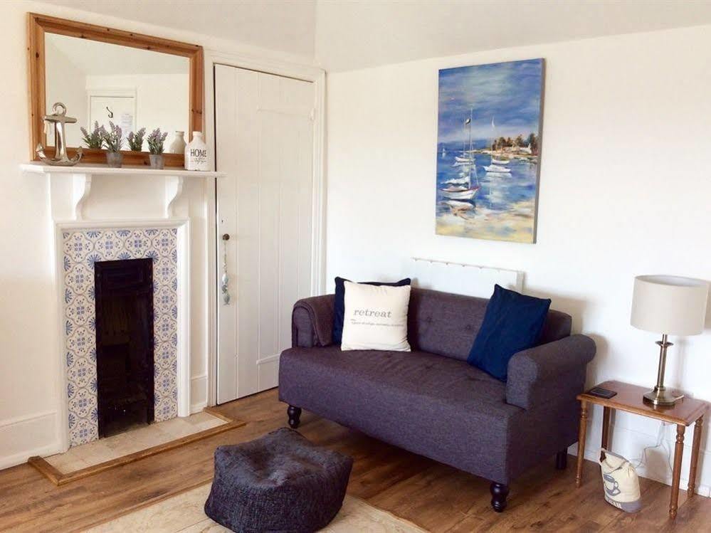 Humphries Cross Apartment