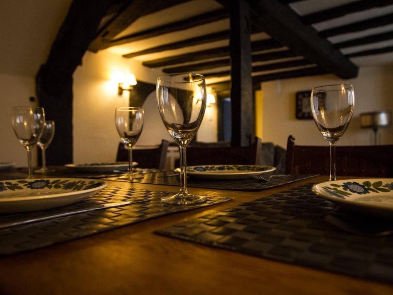 Apartment Grade Ii Listed In Citadel, Sleeps 6-8