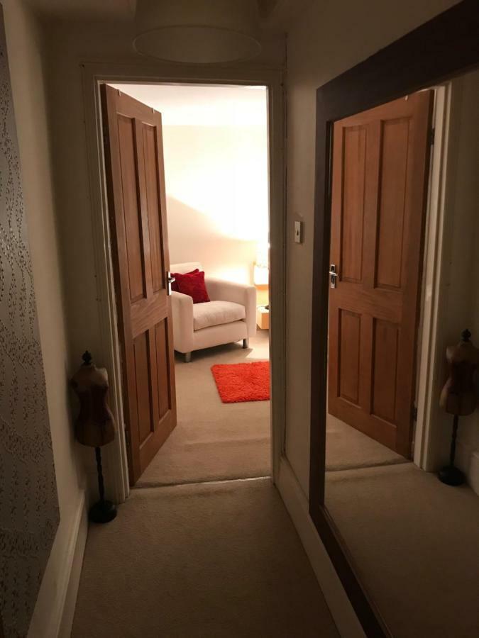 The Jeweller's Flat *