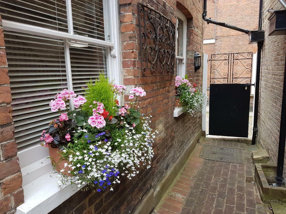 Holiday home Little Sussex House *