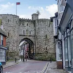 2 Bed Property In Rye 87139