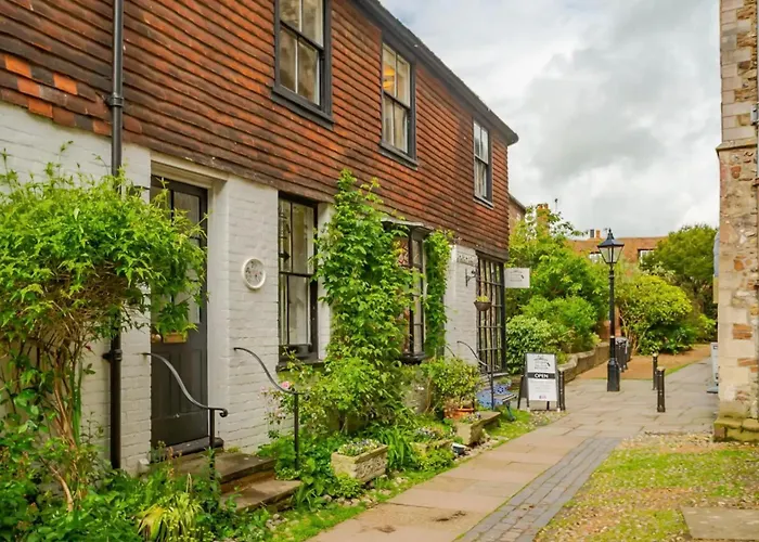 Merrythought Cottage - Entire 2 Bed, 2 Bath Cottage In The Heart Of Rye Citadel