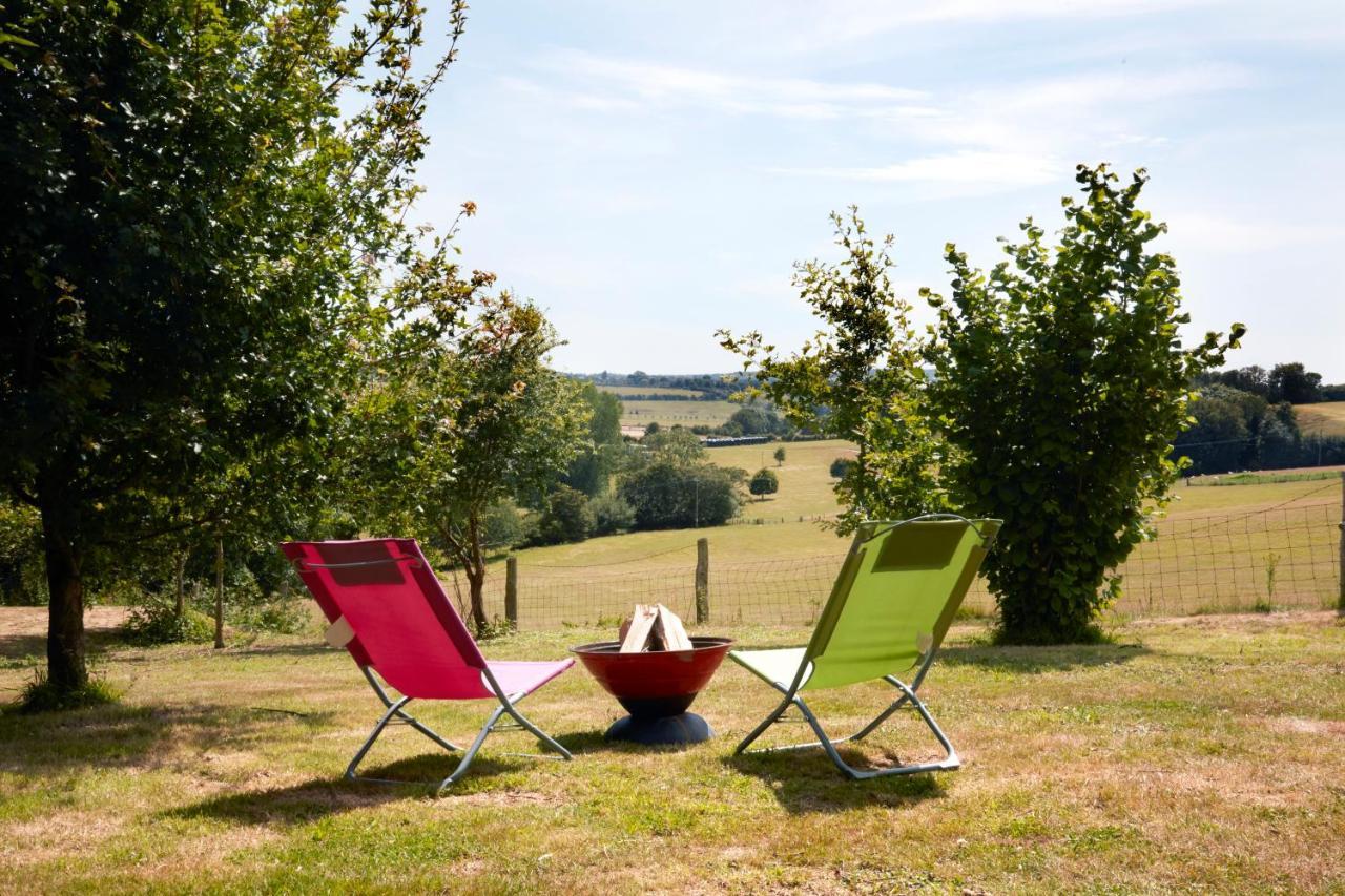 Extraordinary Huts Ltd Farm stay *
