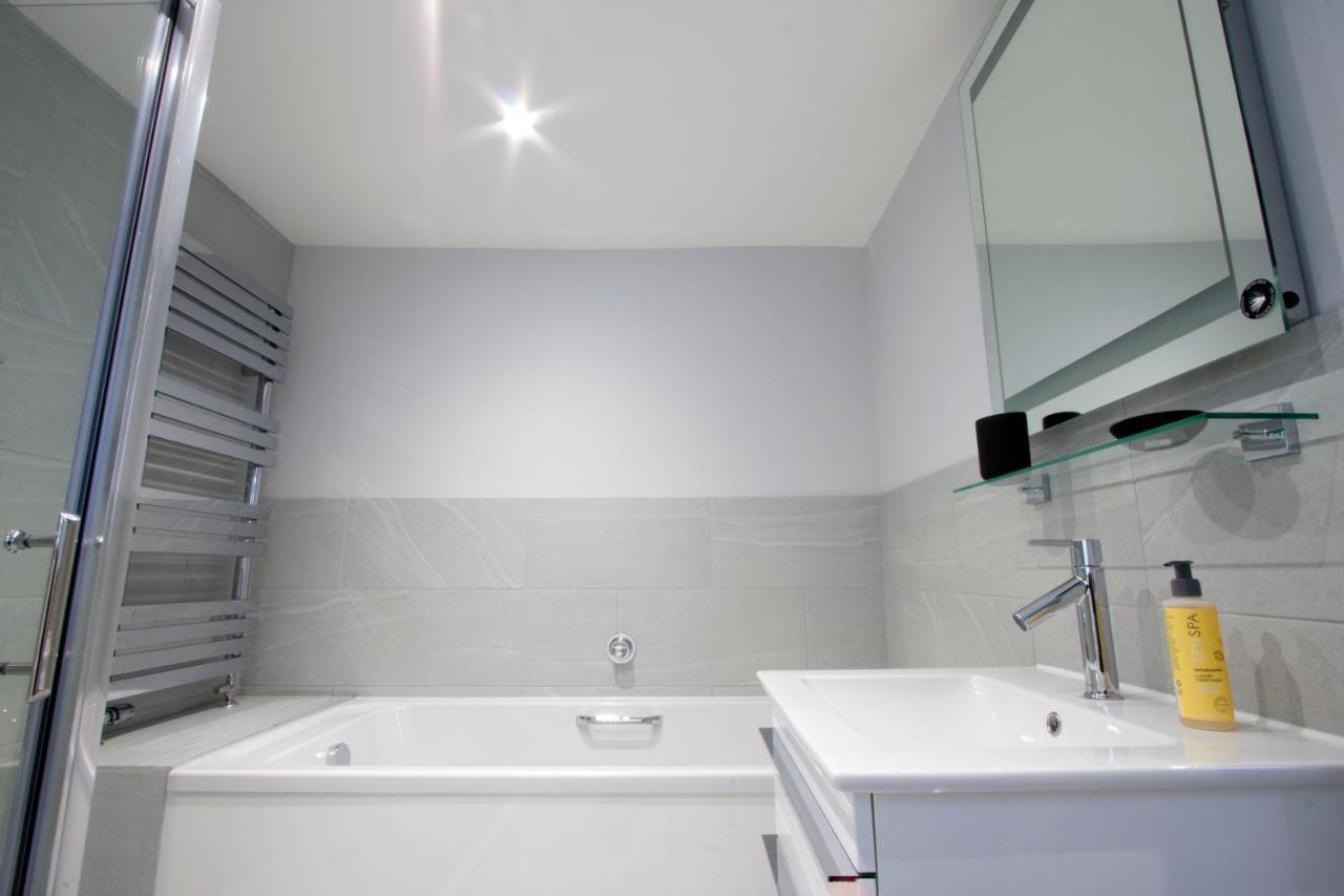 Merrythought - Entire 2 Bed, 2 Bath In The Heart Of Citadel Rye