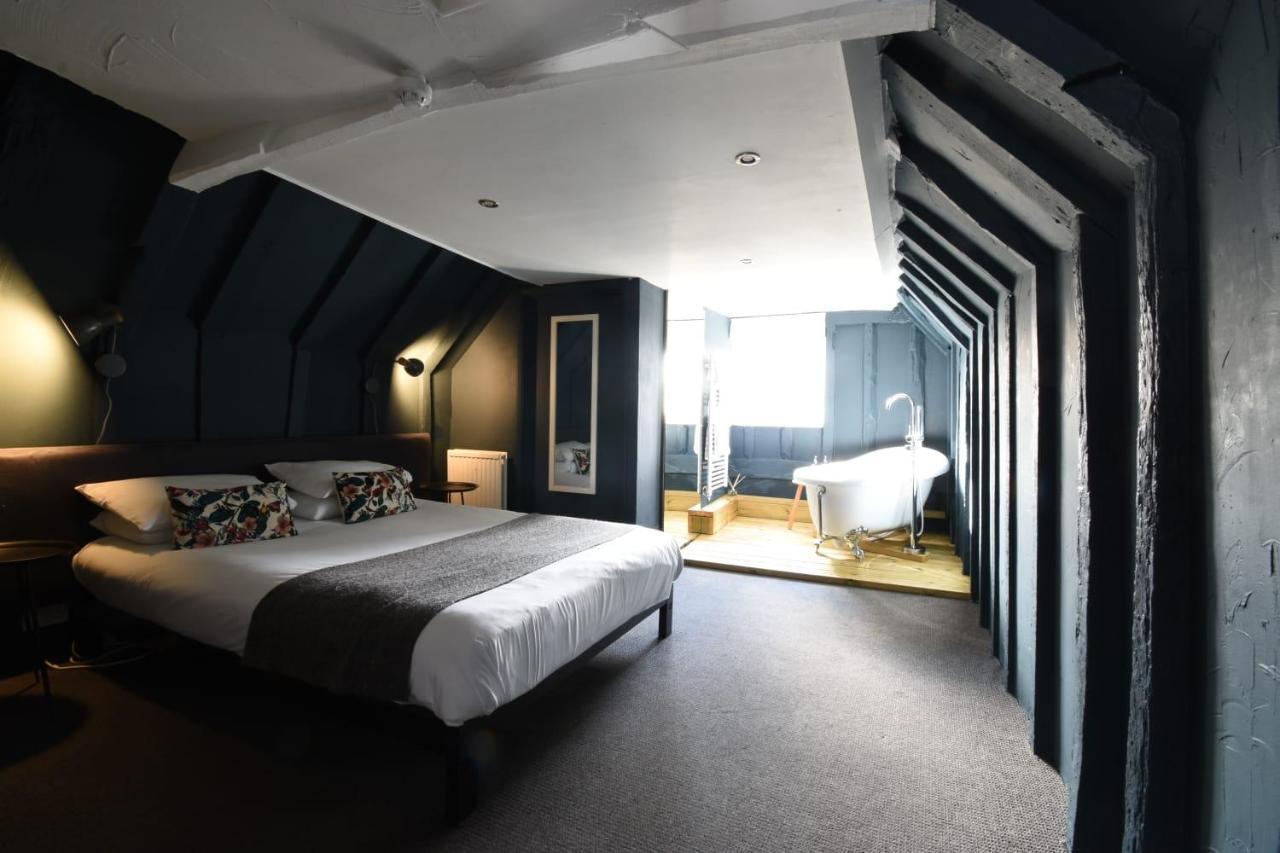 Whitehouse 5*