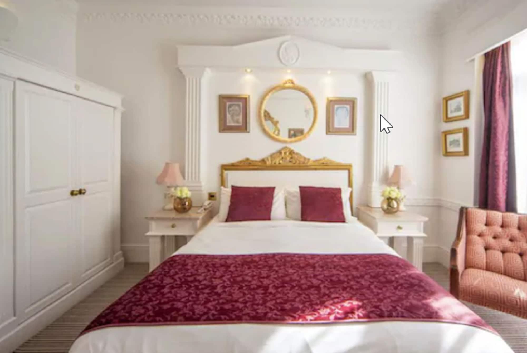The Lookout 3*