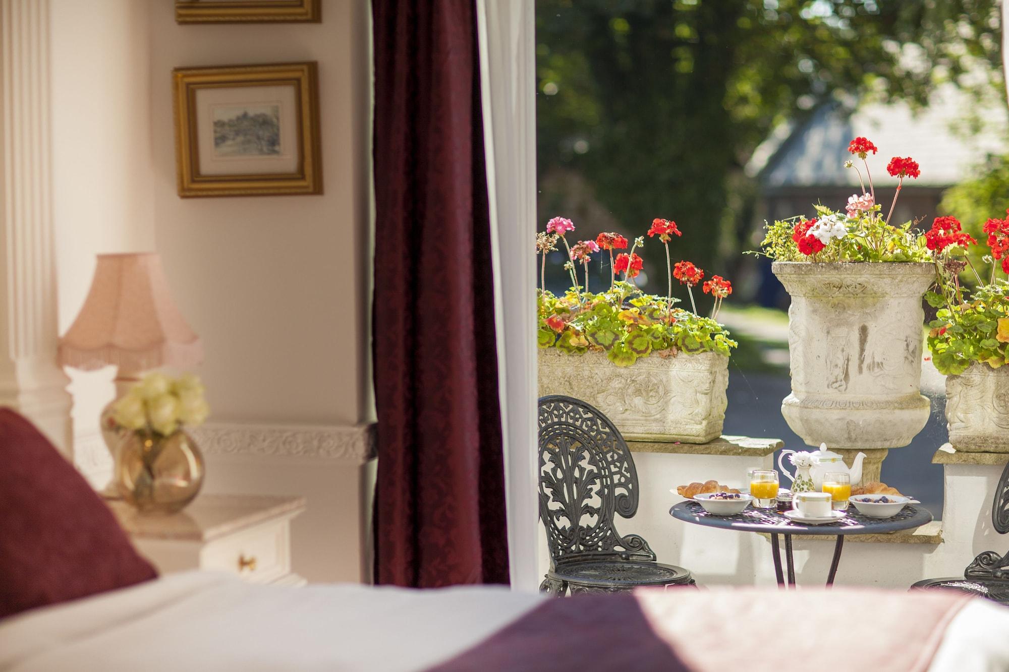 The Lookout 3*