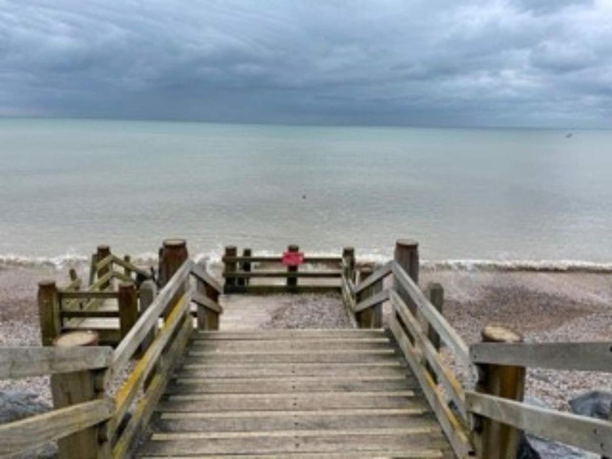 Beachside Bliss Cosy Jurys Gap