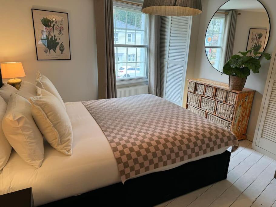 Spring Crescent In Holiday home *