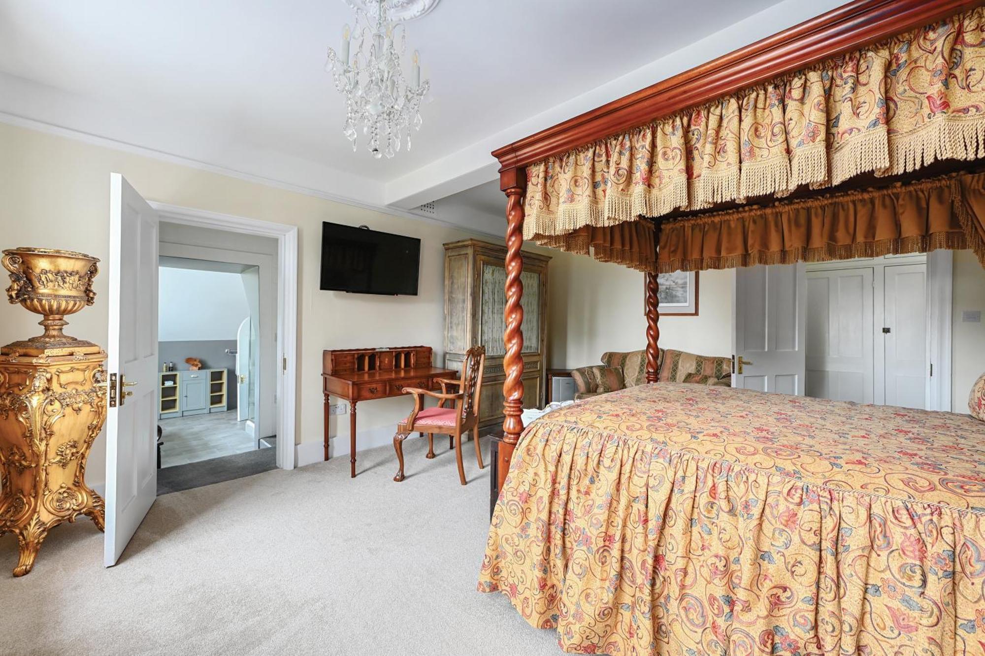 Saltcote Place Bed & Breakfast 5*
