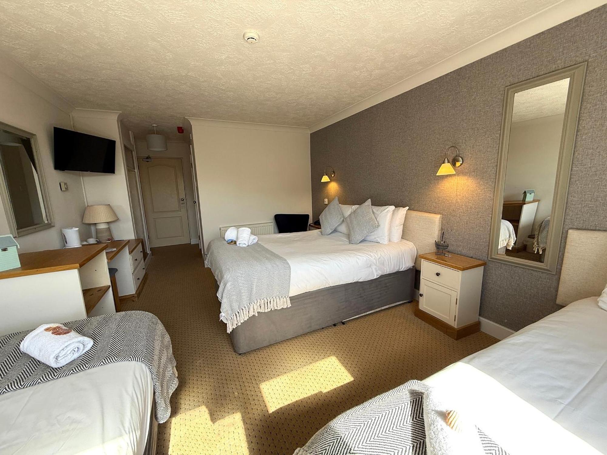 The River Haven Hotel 3*