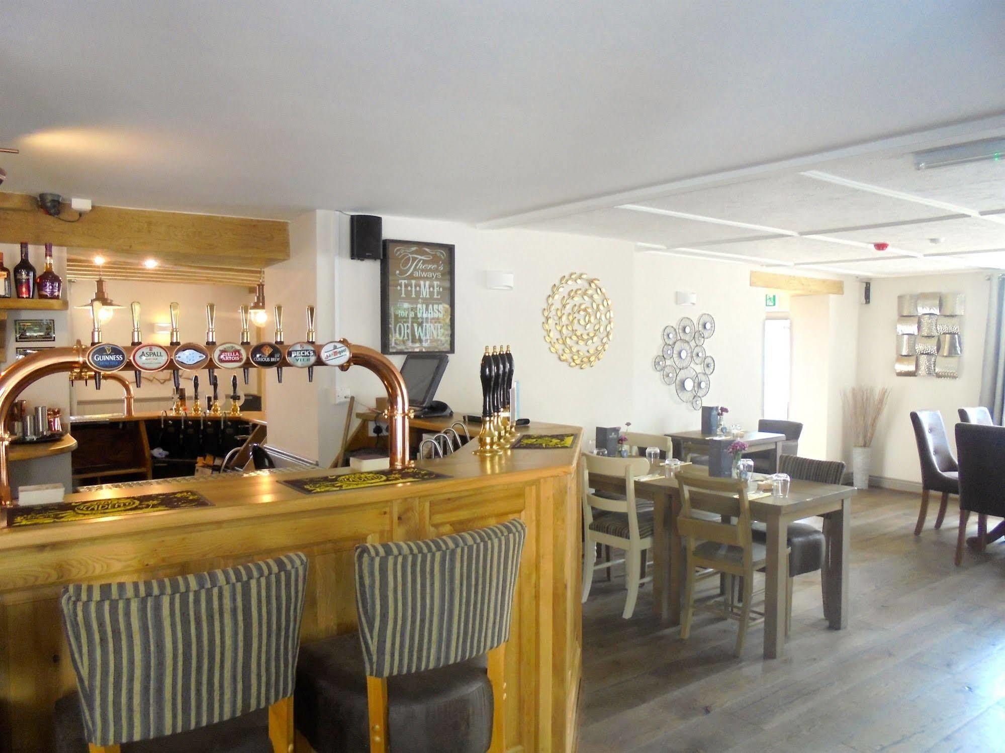 Inn The Ship 4*
